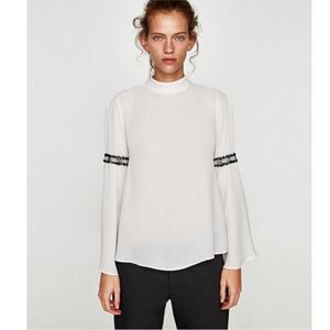 ZARA | NEW Ecru Tweed & Pearl Banded Bell Sleeve Blouse Women’s Size Medium